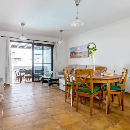 Aqua Playa Blanca Villa
